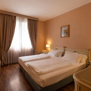 *** Hotel Lucrezia Borgia Italie