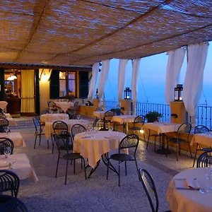 ** Appart hôtel Il Borgo Di Campi Italie